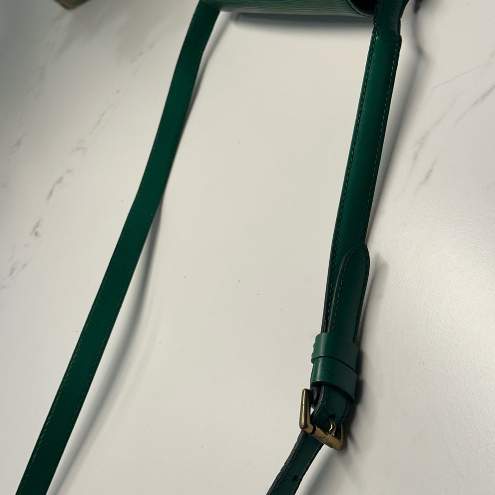 Louis Vuitton Retired Saint Cloud Green Epi PM Crossbody Bag + LV Dust Bag + COA - Picture 12 of 16